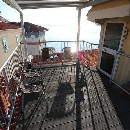 Allure Apartment